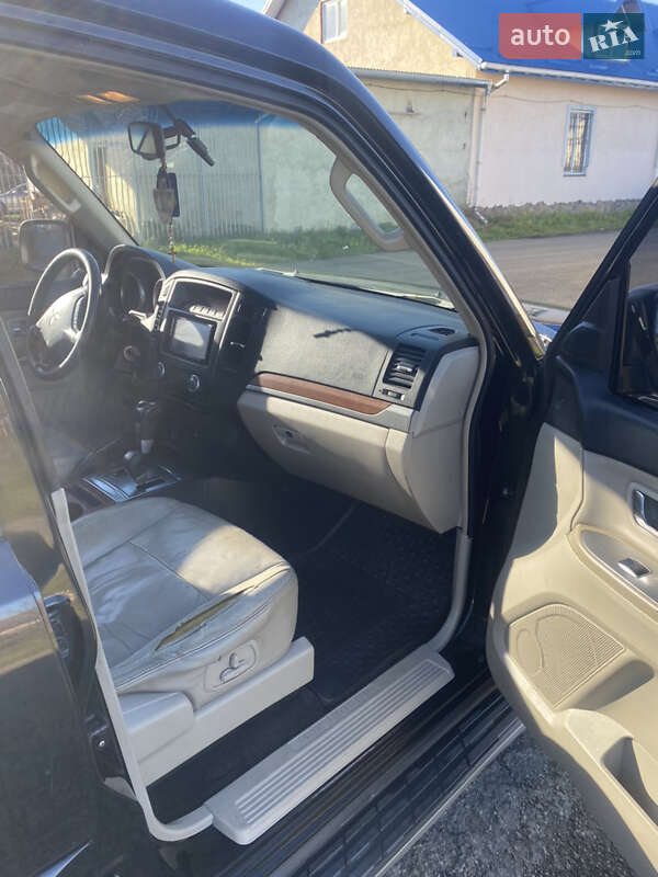 Позашляховик / Кросовер Mitsubishi Pajero 2007 в Стрию