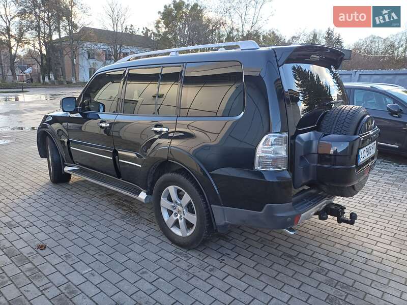 Позашляховик / Кросовер Mitsubishi Pajero 2008 в Горохові