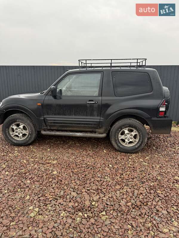 Внедорожник / Кроссовер Mitsubishi Pajero 2000 в Жовкве