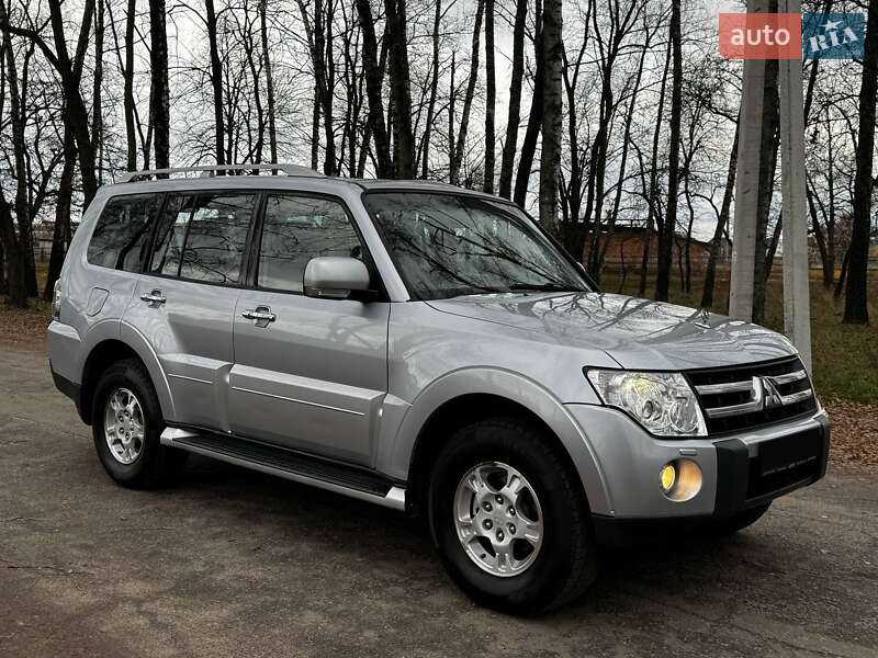 Внедорожник / Кроссовер Mitsubishi Pajero 2008 в Ахтырке
