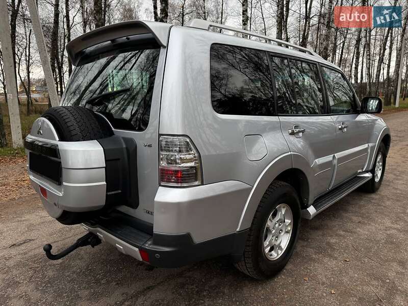 Внедорожник / Кроссовер Mitsubishi Pajero 2008 в Ахтырке