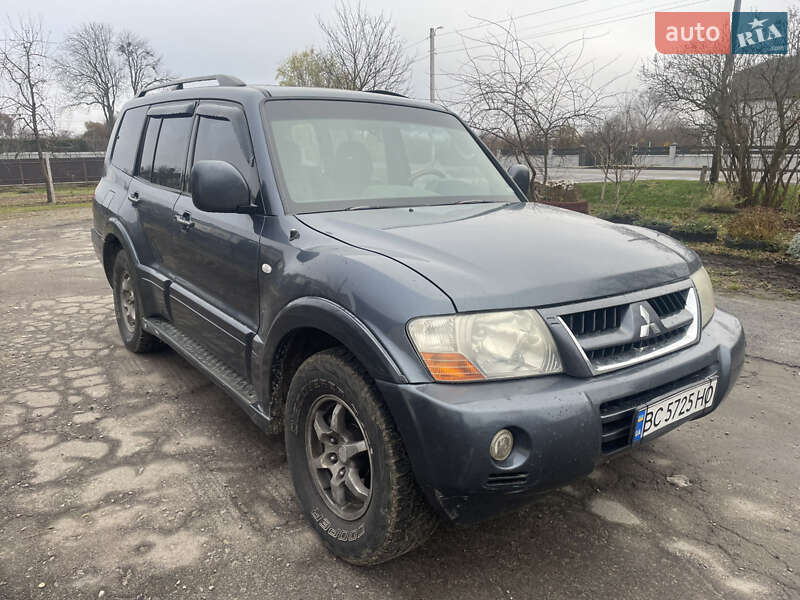 Позашляховик / Кросовер Mitsubishi Pajero 2006 в Львові