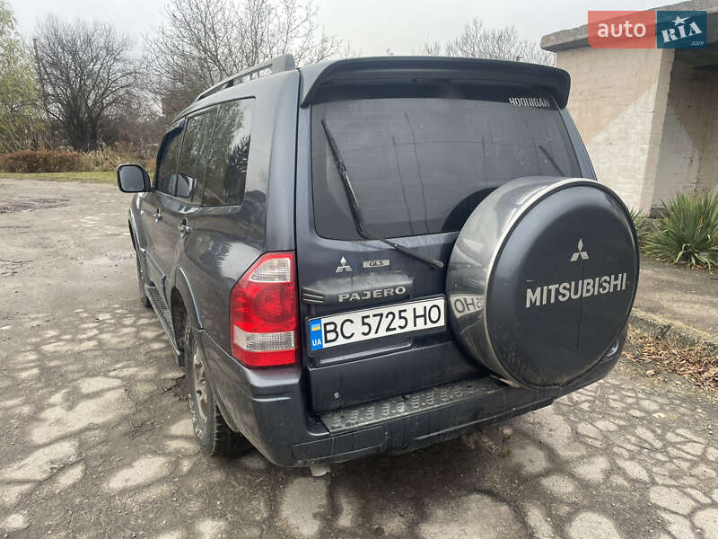 Позашляховик / Кросовер Mitsubishi Pajero 2006 в Львові