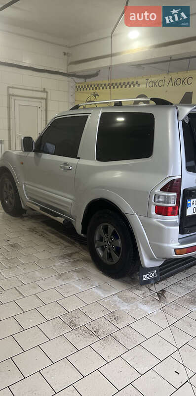 Внедорожник / Кроссовер Mitsubishi Pajero 2000 в Первомайске