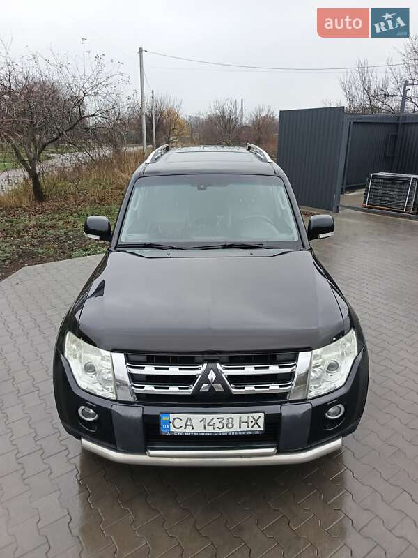 Внедорожник / Кроссовер Mitsubishi Pajero 2008 в Звенигородке