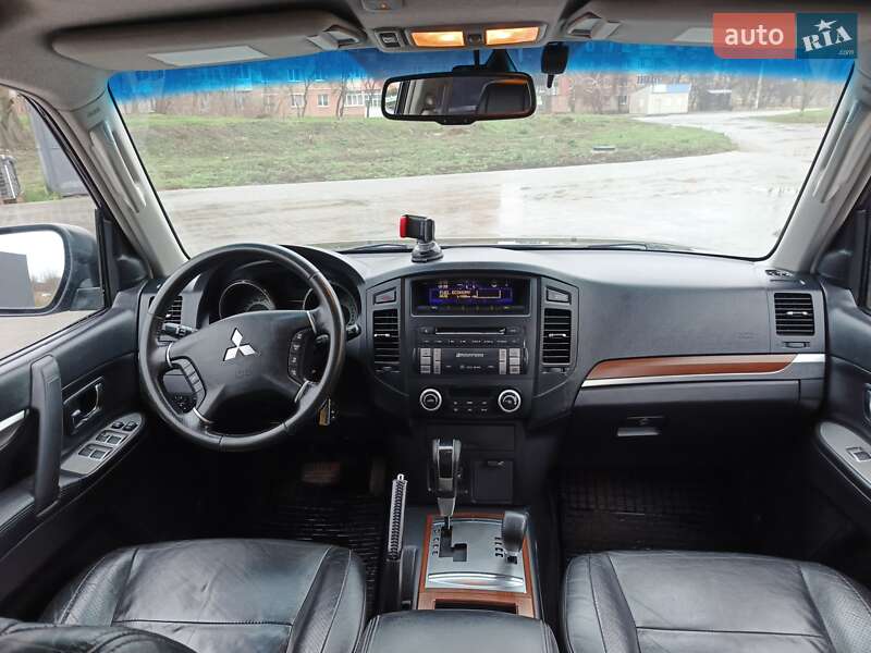 Внедорожник / Кроссовер Mitsubishi Pajero 2008 в Звенигородке