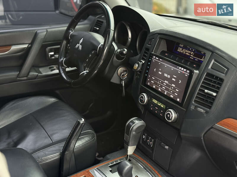 Внедорожник / Кроссовер Mitsubishi Pajero 2007 в Виннице