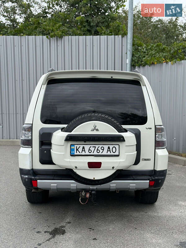 Позашляховик / Кросовер Mitsubishi Pajero 2007 в Києві