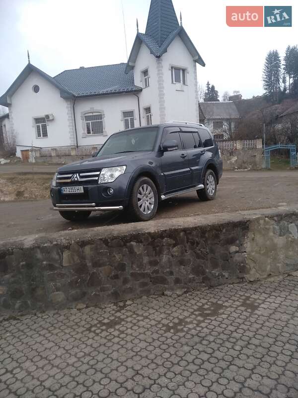 Внедорожник / Кроссовер Mitsubishi Pajero 2008 в Путиле