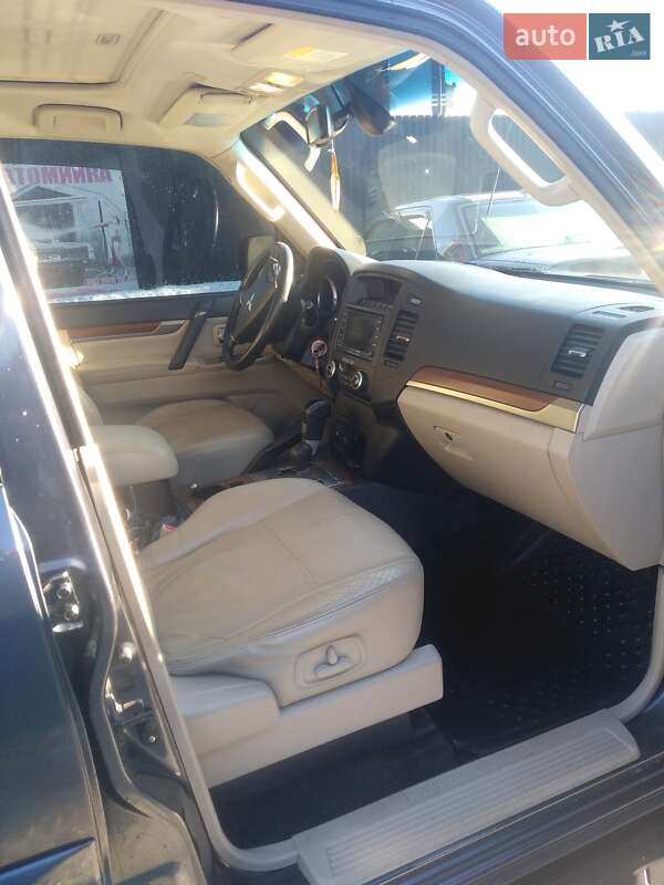 Внедорожник / Кроссовер Mitsubishi Pajero 2008 в Путиле