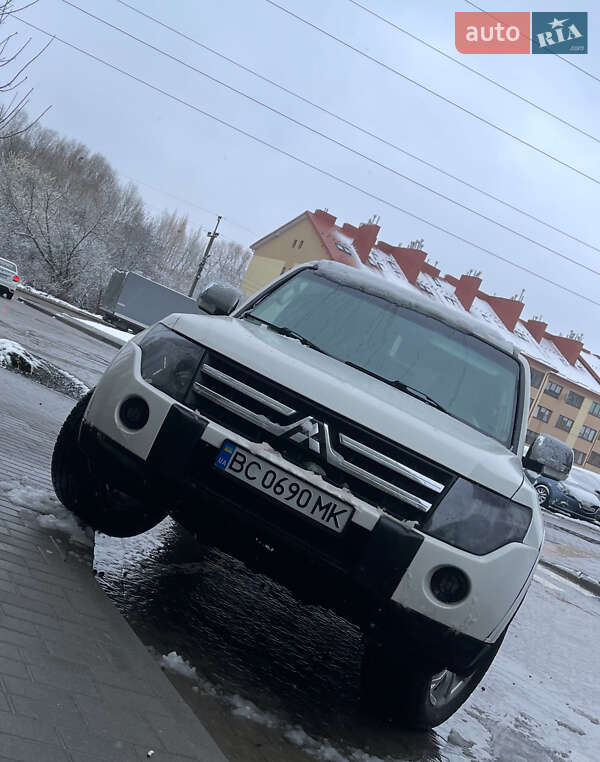 Позашляховик / Кросовер Mitsubishi Pajero 2007 в Львові