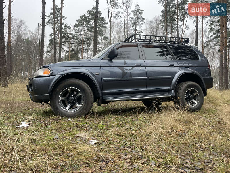 Внедорожник / Кроссовер Mitsubishi Pajero 2008 в Чернигове