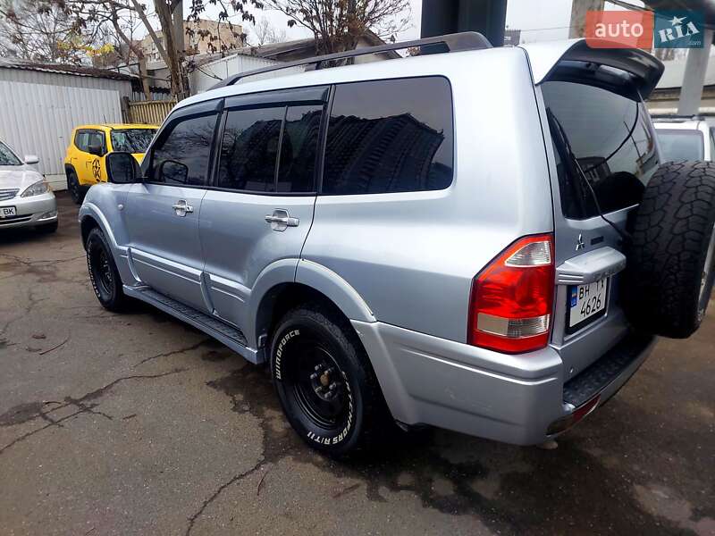 Внедорожник / Кроссовер Mitsubishi Pajero 2003 в Одессе