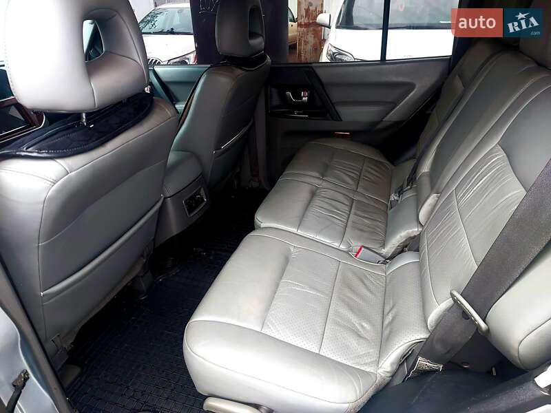 Внедорожник / Кроссовер Mitsubishi Pajero 2003 в Одессе