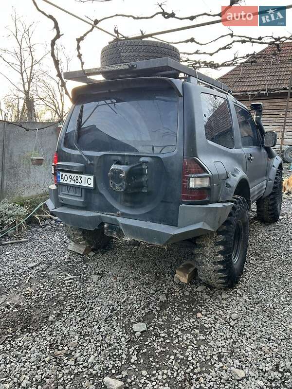 Позашляховик / Кросовер Mitsubishi Pajero 2000 в Ужгороді