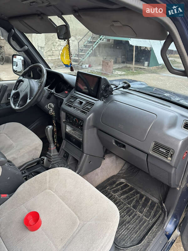 Внедорожник / Кроссовер Mitsubishi Pajero 1997 в Черновцах