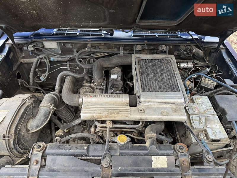 Внедорожник / Кроссовер Mitsubishi Pajero 1997 в Черновцах