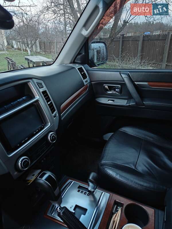 Внедорожник / Кроссовер Mitsubishi Pajero 2008 в Днепре