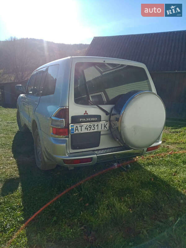 Внедорожник / Кроссовер Mitsubishi Pajero 2001 в Черновцах