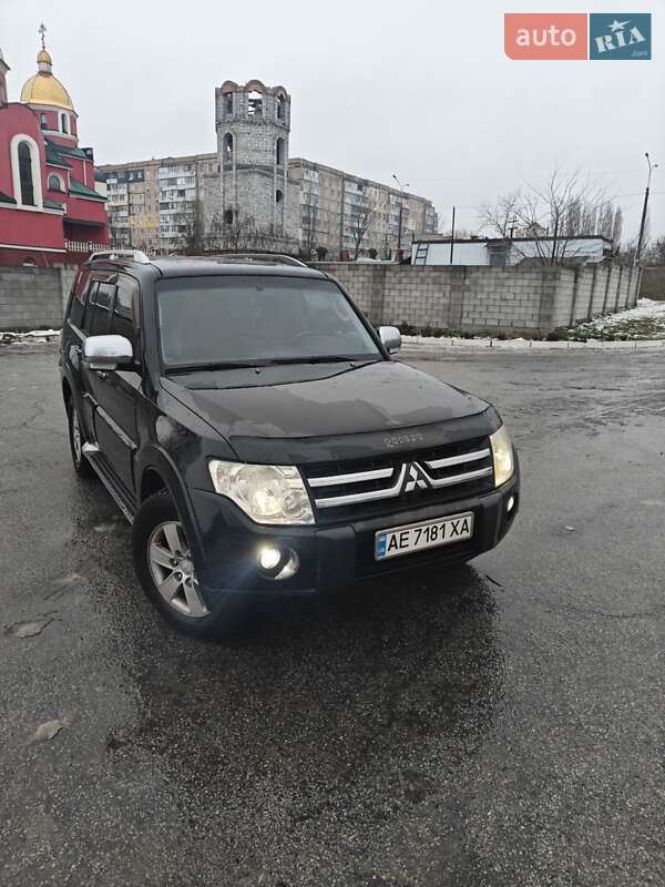 Позашляховик / Кросовер Mitsubishi Pajero 2008 в Кам'янському