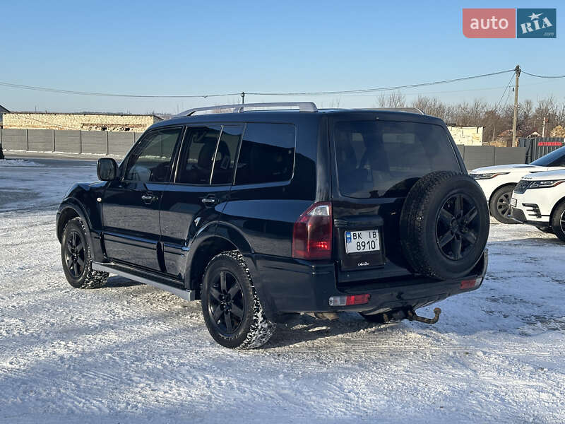 Позашляховик / Кросовер Mitsubishi Pajero 2005 в Дубні