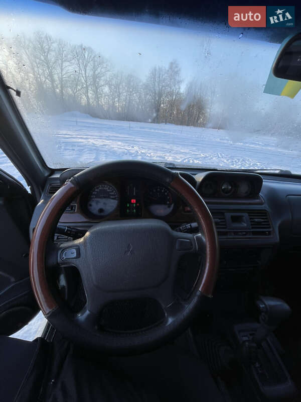 Позашляховик / Кросовер Mitsubishi Pajero 1997 в Тростянці