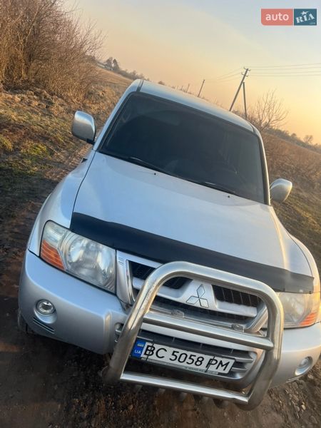 Mitsubishi Pajero 2006