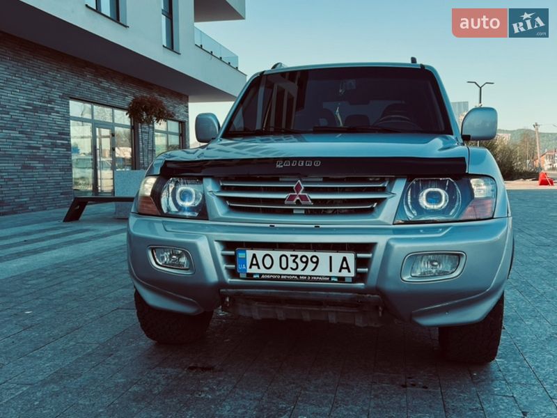 Mitsubishi Pajero 2000