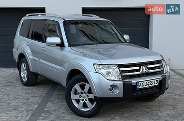 Позашляховик / Кросовер Mitsubishi Pajero 2007 в Ужгороді