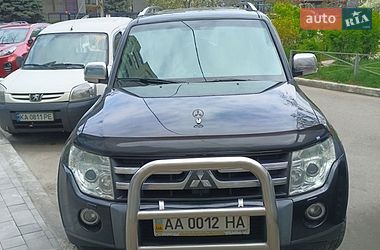 Внедорожник / Кроссовер Mitsubishi Pajero 2008 в Киеве
