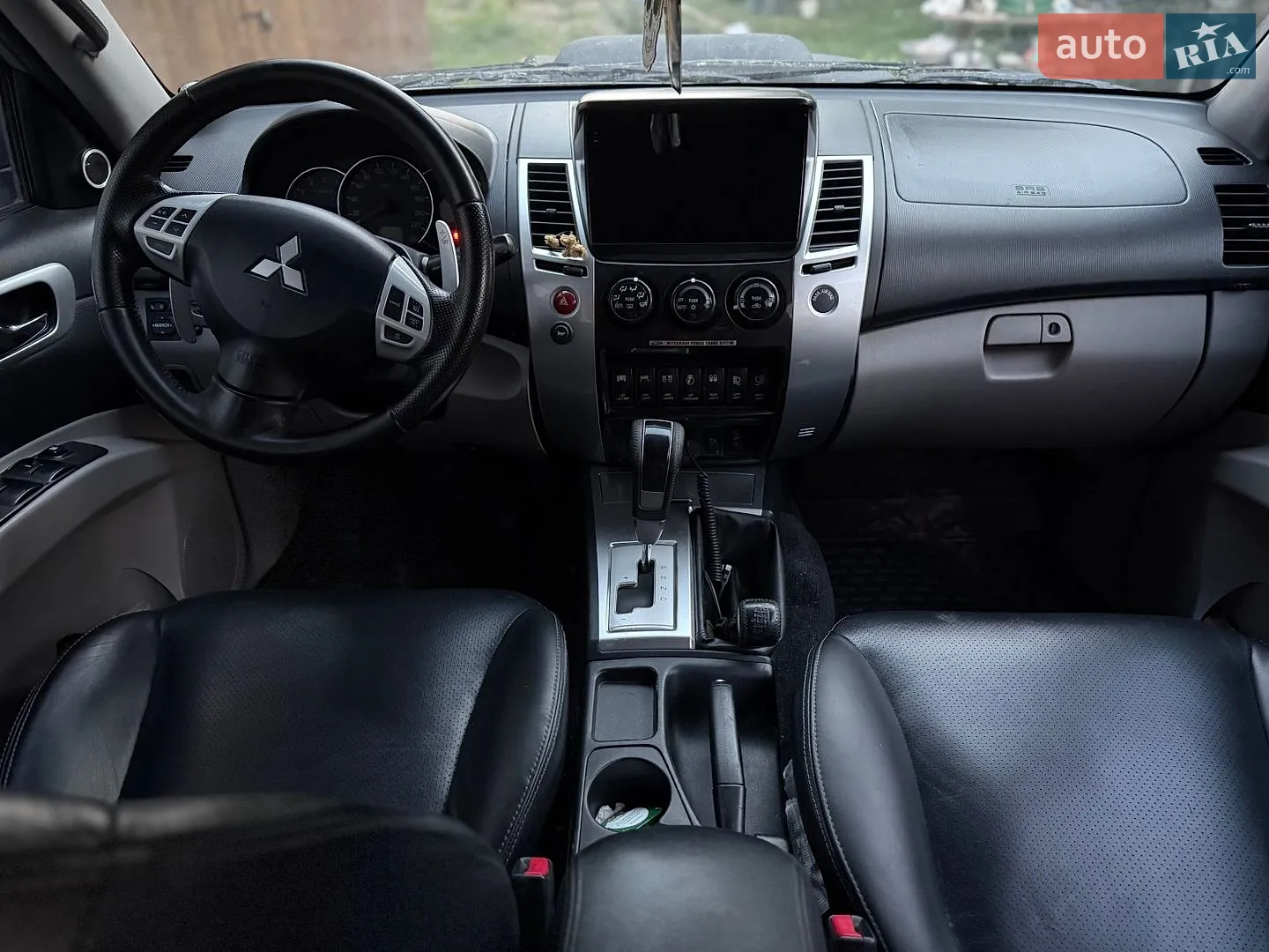 2010 Mitsubishi Pajero - мініатюра 4