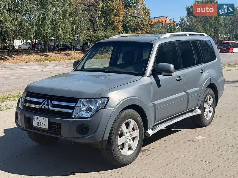 Mitsubishi Pajero 2008