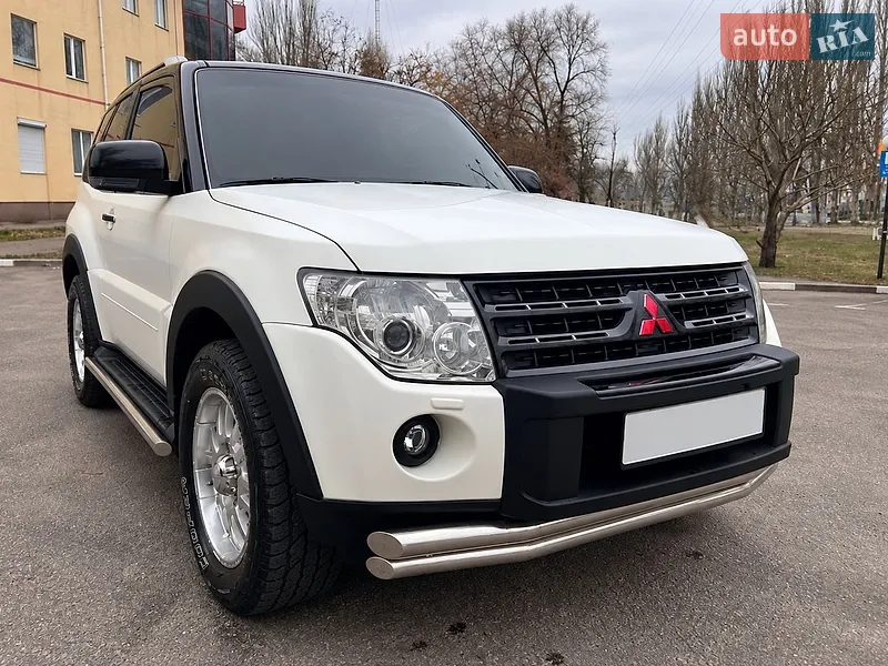Mitsubishi Pajero 2010