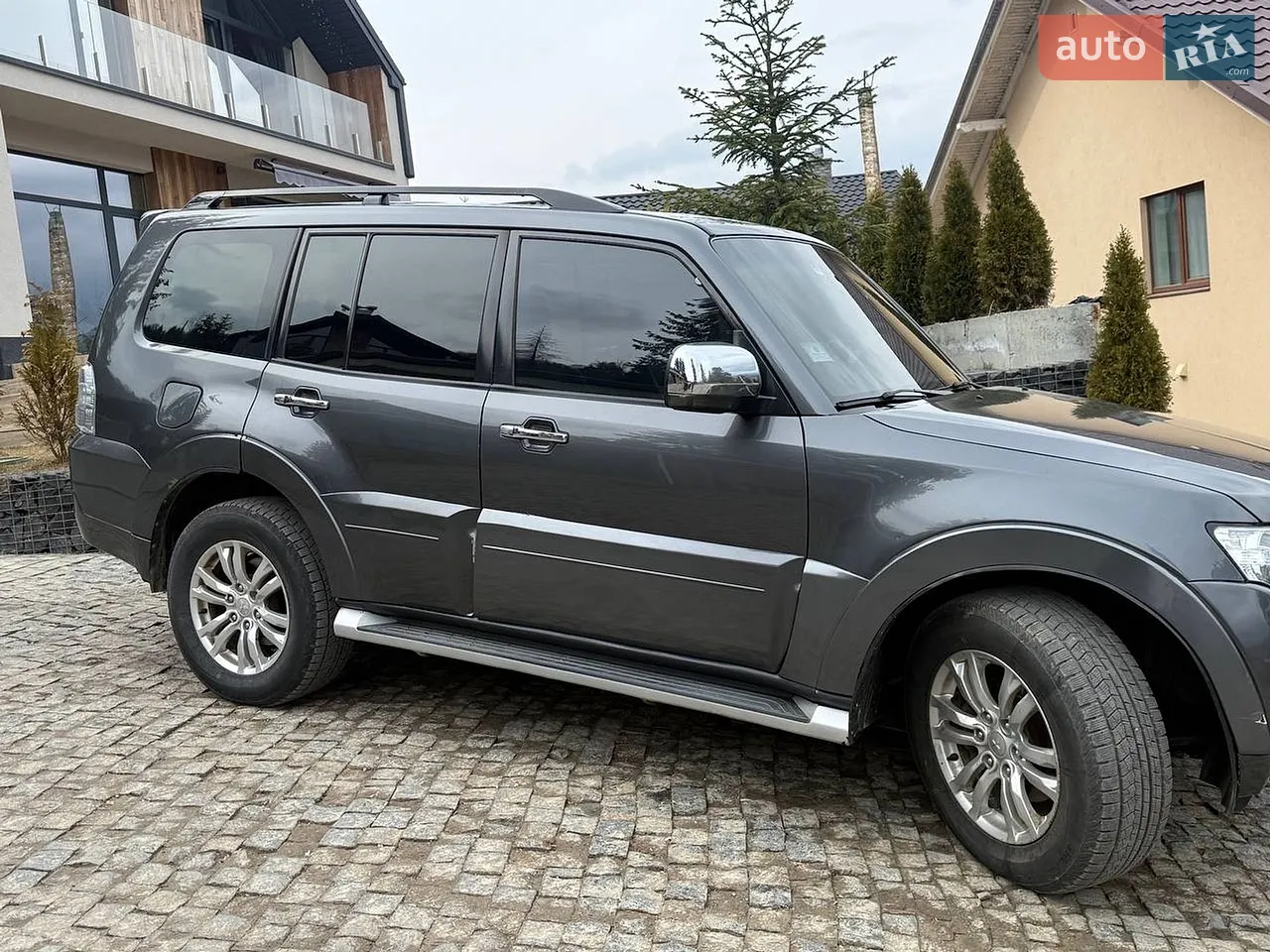 2013 Mitsubishi Pajero - мініатюра 19