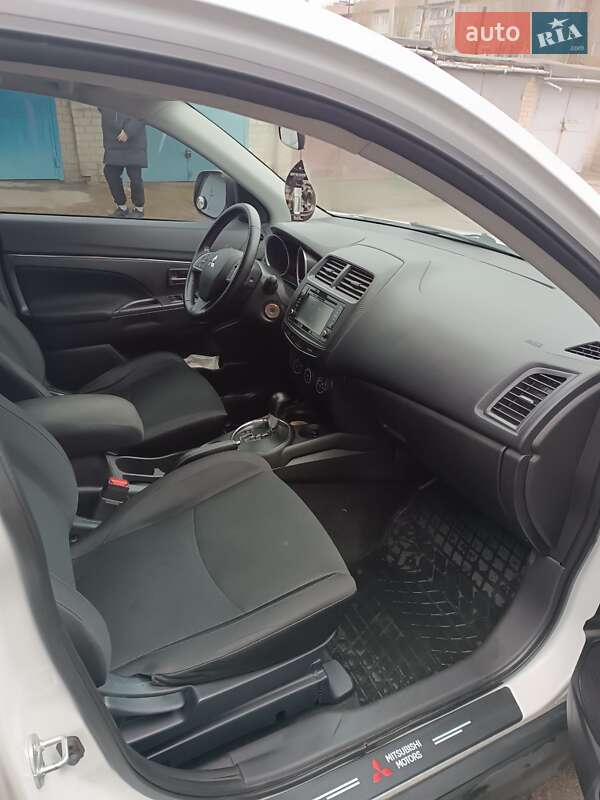 Внедорожник / Кроссовер Mitsubishi RVR 2015 в Павлограде фото 10 Внедорожник / Кроссовер Mitsubishi RVR 2015 в Павлограде