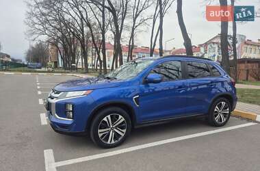 Позашляховик / Кросовер Mitsubishi RVR 2020 в 
