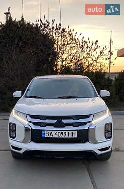 Внедорожник / Кроссовер Mitsubishi RVR 2021 в Александрие