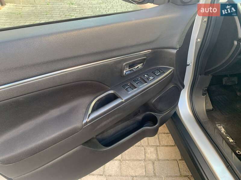 Позашляховик / Кросовер Mitsubishi RVR 2014 в Івано-Франківську