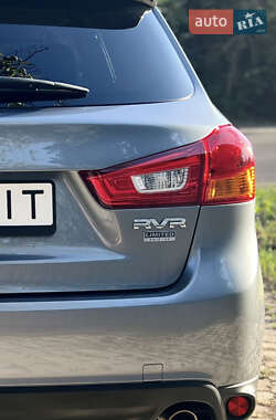 Позашляховик / Кросовер Mitsubishi RVR 2014 в 