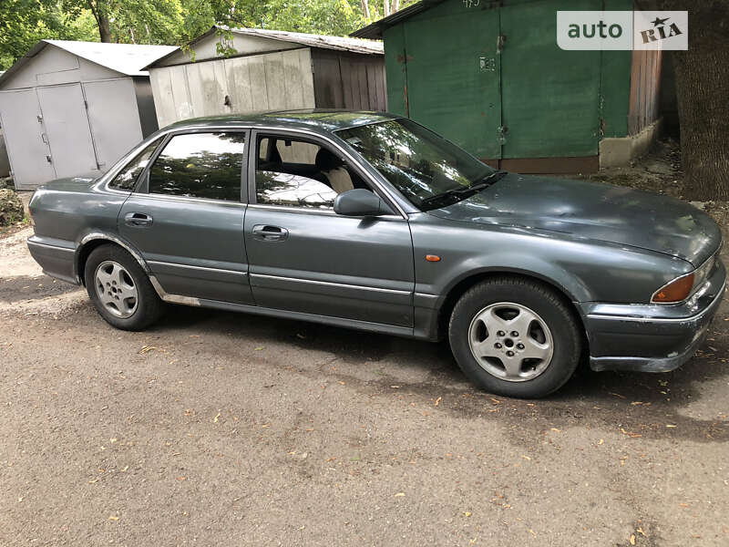 Седан Mitsubishi Sigma 1991 в Одессе