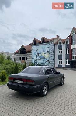 Седан Mitsubishi Sigma 1991 в 
