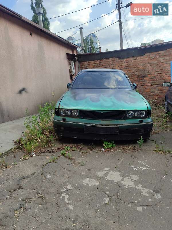 Седан Mitsubishi Sigma 1996 в Киеве