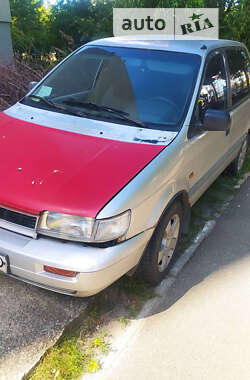 Минивэн Mitsubishi Space Runner 1992 в Ирпене