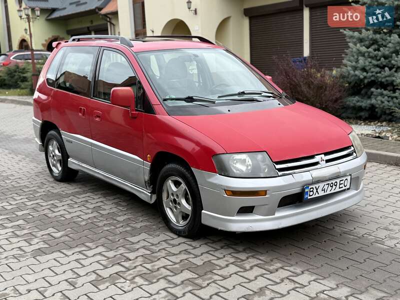Mitsubishi Space Runner 2000