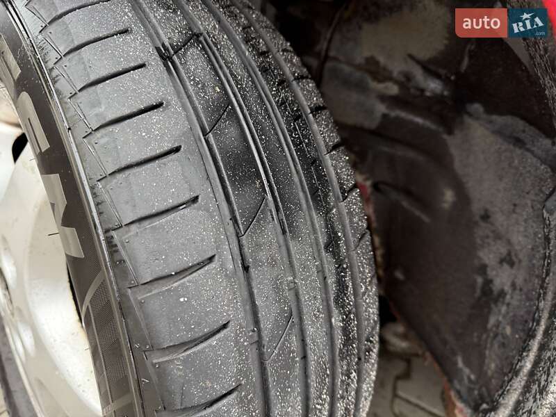 Минивэн Mitsubishi Space Runner 2000 в Хмельницком