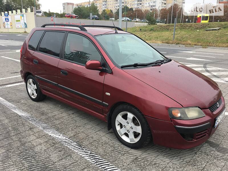 Mitsubishi space star 2003