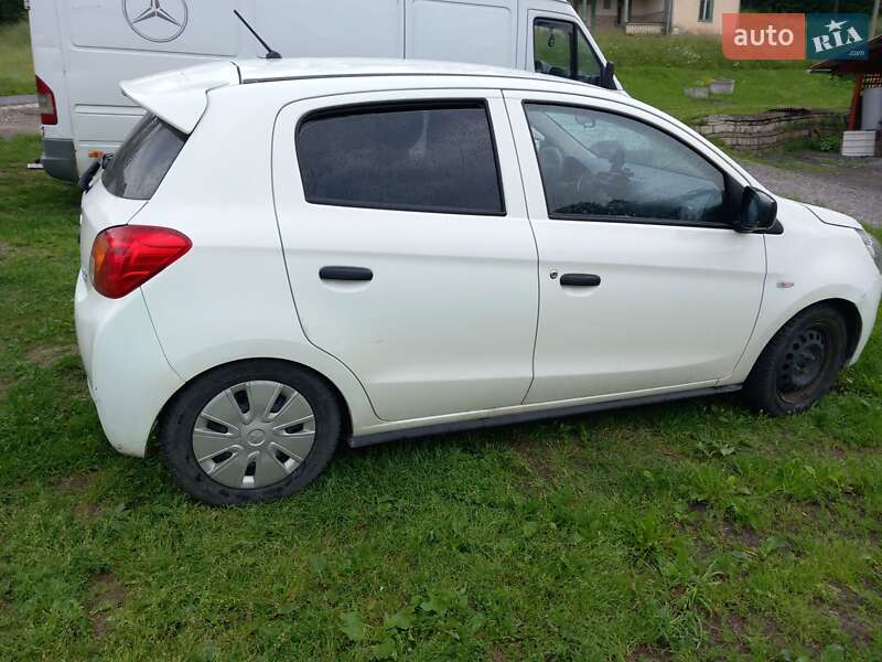 Хэтчбек Mitsubishi Space Star 2015 в Хмельнике фото 4 Хэтчбек Mitsubishi Space Star 2015 в Хмельнике