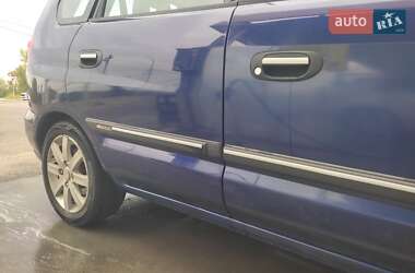 Минивэн Mitsubishi Space Star 2004 в 