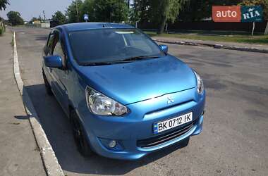 Хэтчбек Mitsubishi Space Star 2013 в 