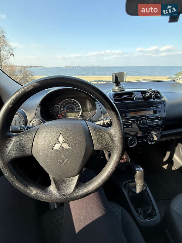 Хетчбек Mitsubishi Space Star 2015 в Черкасах